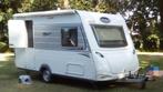 Lichte en handelbare caravan Caravelair Antares, Treinzit, Dwarsbed, Hordeur, 5 tot 6 meter