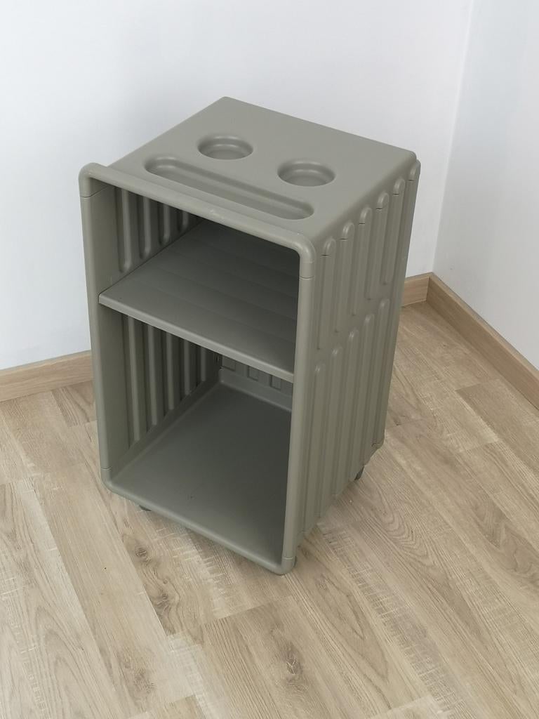 Table de chevet IKEA Didrik, Maison & Meubles, Chambre à coucher | Tables de chevet, Synthétique, Enlèvement