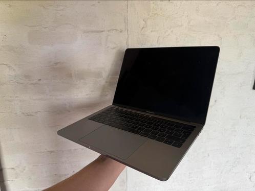 Macbook Pro 13 inch. (2016 model met touchbar)., Computers en Software, Apple Macbooks, Zo goed als nieuw, MacBook Pro, 13 inch