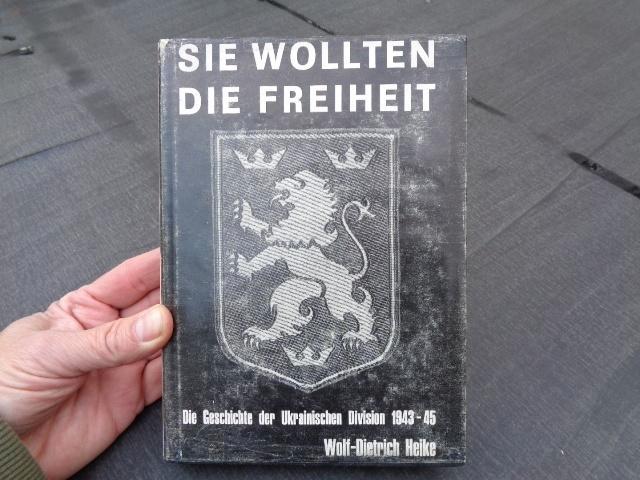 boek over de Oekraïense vrijwilligersdivisie WO2, Boeken, Oorlog en Militair, Gelezen, Landmacht, Tweede Wereldoorlog, Ophalen of Verzenden