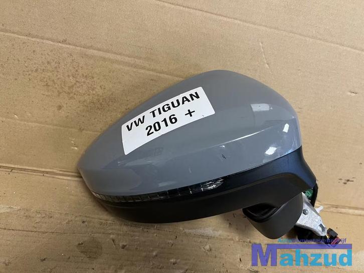 VW TIGUAN Nardo grey grijs Rechts spiegel buitenspiegel 2016, Auto-onderdelen, Spiegels, Volkswagen, Gebruikt