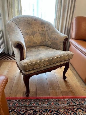 vintage stoffen zetel met bloemenpatroon beschikbaar voor biedingen