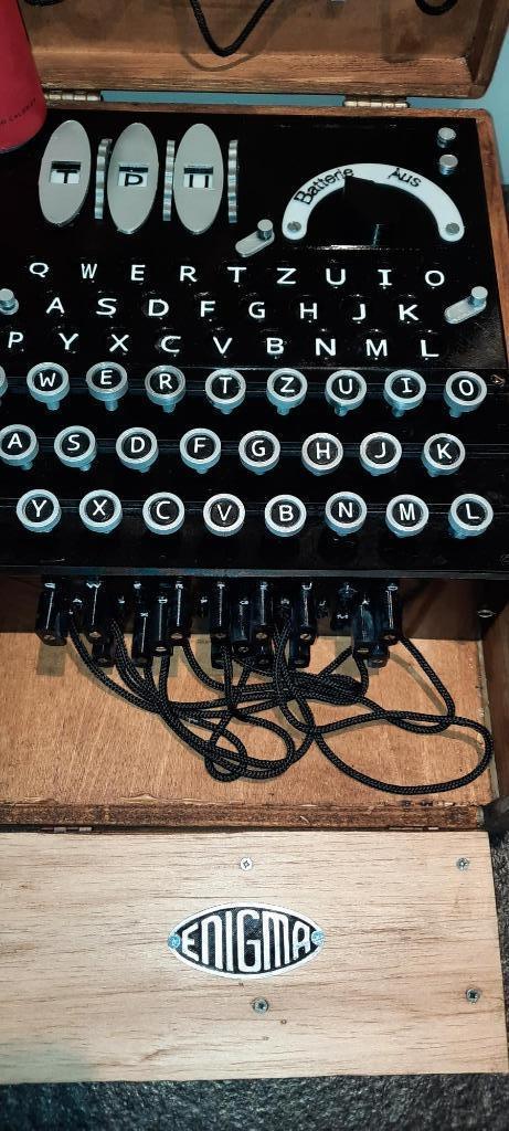 Wehrmacht Luftwaffe Kriegsmarine geheim enigma machine WO2, Verzamelen, Militaria | Tweede Wereldoorlog, Overige soorten, Overige typen
