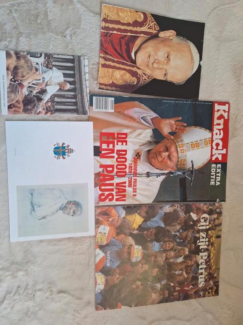 Paus Johannes-Paulus II - zijn leven en dood 1920-2005, Verzamelen, Koningshuis en Royalty, Zo goed als nieuw, Ophalen