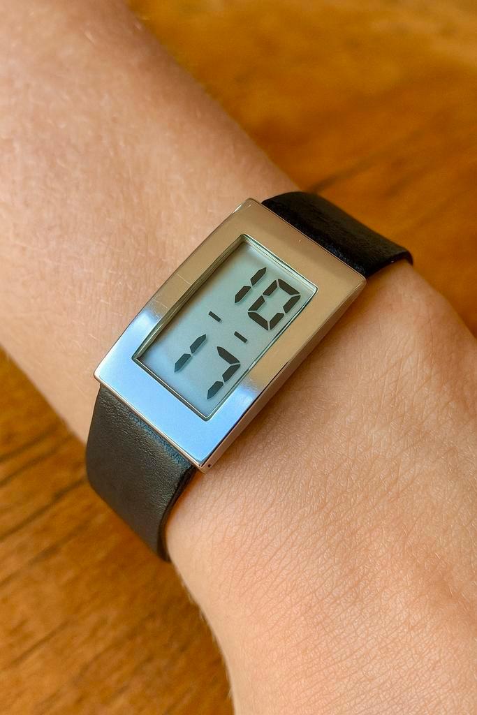 Vintage digitaal horloge voor dames, uitstekende staat, Handtassen en Accessoires, Horloges | Dames, Gebruikt, Polshorloge, Overige merken