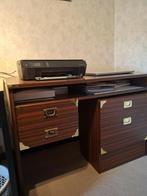 GRATIS bureau en apart kastje., Ophalen, Zo goed als nieuw, Bureau