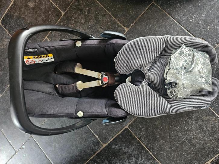 Complete Maxi-Cosi set – 2 autostoeltjes + Isofix base, Enfants & Bébés, Sièges auto, Utilisé, Maxi-Cosi, Isofix, Enlèvement