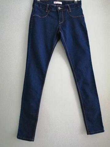 mooie donkerblauwe jeansbroek Levi's  maat 14 jaar beschikbaar voor biedingen