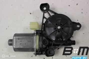 Raammotor LV (bijrijderskant) VW Golf 7 5Q0959802B beschikbaar voor biedingen