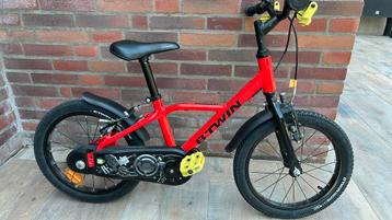Jongensfiets 16 inch b-twin racing 900 beschikbaar voor biedingen