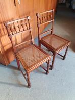 Antieke stoelen, Ophalen