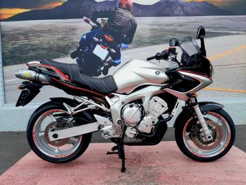 YAMAHA FZS 600 FAZER Garantie 1 ou 2 ans MOTOSD beschikbaar voor biedingen