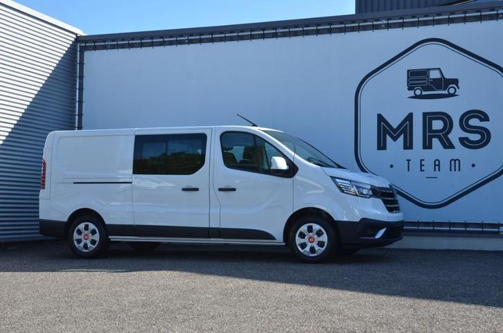 Renault Trafic-L2-Camera-Dubbelcab-Carplay- Nieuw- 31990+BTW, Auto's, Bestelwagens en Lichte vracht, Bedrijf, Te koop, ABS, Achteruitrijcamera