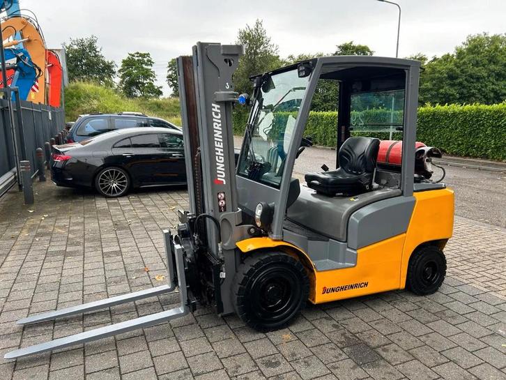 Jungheinrich TFG425s Heftruck (bj 2019), Zakelijke goederen, Machines en Bouw | Heftrucks en Intern transport, Heftruck, LPG, 2000 tot 3000 kg