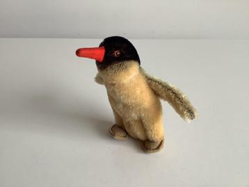 Vintage Steiff penguin "Peggy" met knop beschikbaar voor biedingen