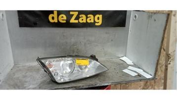 Koplamp rechts van een Ford Mondeo beschikbaar voor biedingen