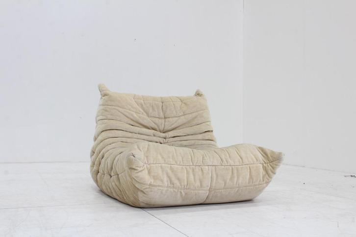 Vintage Togo Ligne Roset fauteuil velours beige, Antiek en Kunst, Antiek | Meubels | Stoelen en Sofa's, Ophalen
