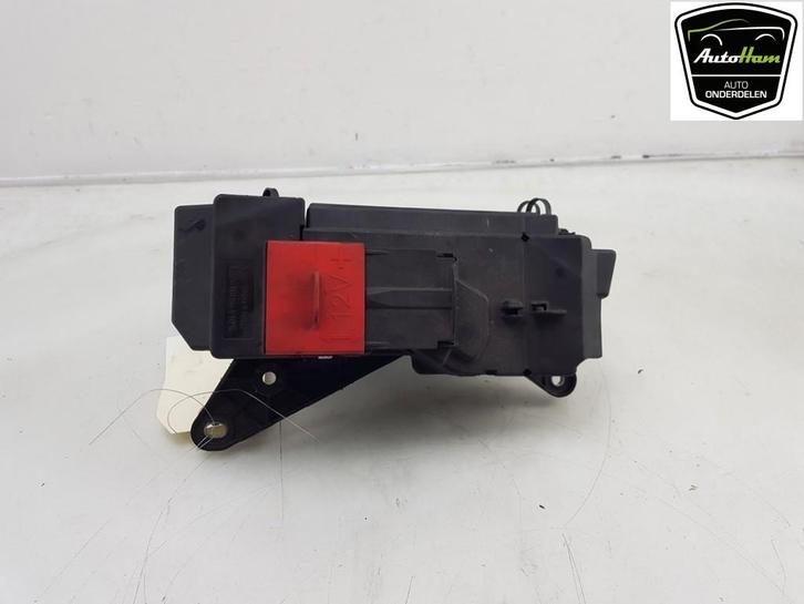 ZEKERINGKAST Mercedes-Benz C (W206) (|A2065409801|), Auto-onderdelen, Elektronica en Kabels, Mercedes-Benz, Gebruikt