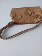 Klein camel kleurig schoudertasje te koop., Handtassen en Accessoires, Portemonnees, Ophalen