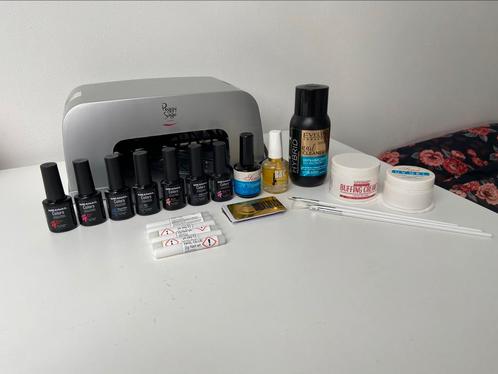 Lampe UV, vernis à ongles en gel UV et accessoires, Bijoux, Sacs & Beauté, Beauté | Cosmétiques & Maquillage, Comme neuf, Accessoires