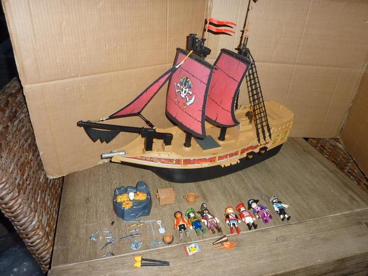 Groot piratenschip piratenboot met kanon op punt playmobil, Kinderen en Baby's, Speelgoed | Playmobil, Zo goed als nieuw, Complete set