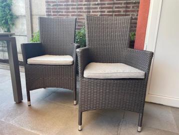 Tuinstoelen beschikbaar voor biedingen
