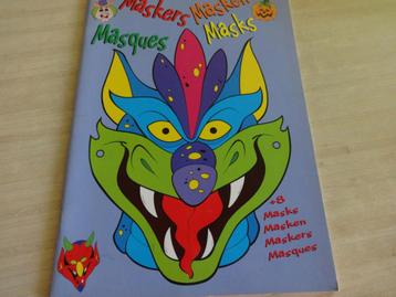 Maskers Maken.  2x.  NIEUW. beschikbaar voor biedingen
