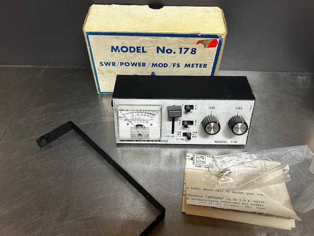 Compteur de puissance TOS/Matcher modèle 178, Télécoms, Émetteurs & Récepteurs, Utilisé, Émetteur et Récepteur, Enlèvement