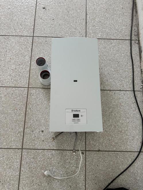 Vaillant turboMAG 145/1 gasgeiser - bouwjaar 2023, Doe-het-zelf en Bouw, Chauffageketels en Boilers, Zo goed als nieuw, Geiser