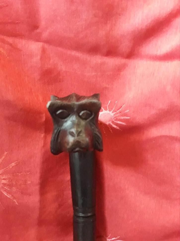 canne 100 cm en bois de suar motif singe, Antiek en Kunst, Antiek | Brons en Koper, Ophalen of Verzenden