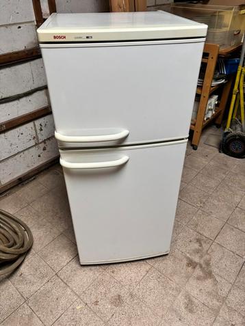 Koelkast met appart vriesvak beschikbaar voor biedingen
