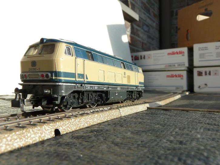 Märklin Ho 3074 Dieselloc DB, Hobby & Loisirs créatifs, Trains miniatures | HO, Utilisé, Locomotive, Märklin, Analogique, Enlèvement