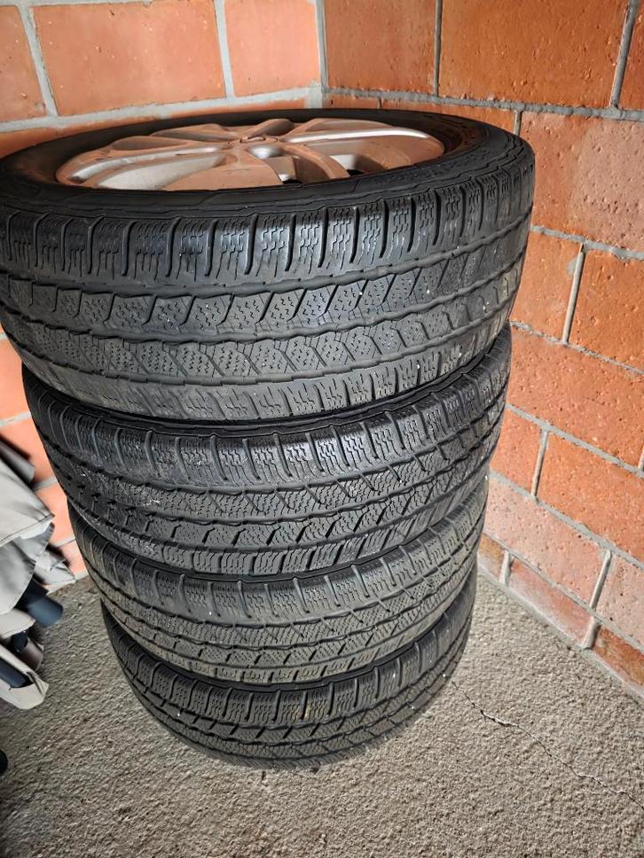 auto-onderdelen, Auto-onderdelen, Banden en Velgen, Banden en Velgen, Winterbanden, 17 inch, 215 mm, Overig, Gebruikt, Ophalen