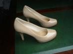 Nieuwe Madden Girl pumps, dames. mt 36, Kleding | Dames, Schoenen, Pumps, Beige, Nieuw, Ophalen of Verzenden