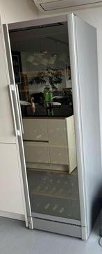 Lot de vins grands crus (collection) + frigo a vins Bosch, Verzamelen, Ophalen, Zo goed als nieuw