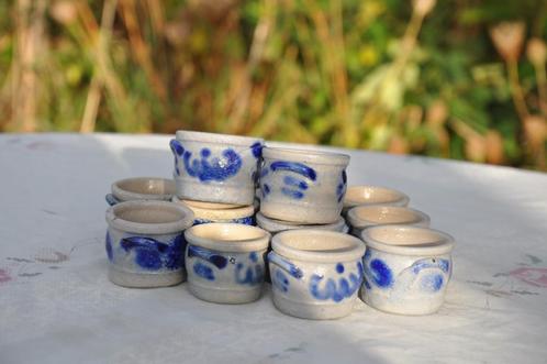 14 minis pots en gres gris bleu, Maison & Meubles, Cuisine | Vaisselle, Utilisé, Autres types, Autres matériaux, Enlèvement ou Envoi