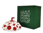 Yayoi Kusama: sculptuur met originele doos, Antiek en Kunst, Ophalen of Verzenden