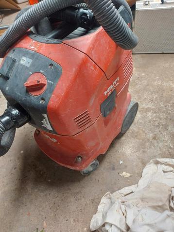 Hilti stofzuiger .type zie fotos in goed staat beschikbaar voor biedingen