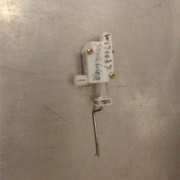 MOTOR VERGRENDELING TANKKLEP Honda Jazz (GD / GE2 / GE3) beschikbaar voor biedingen