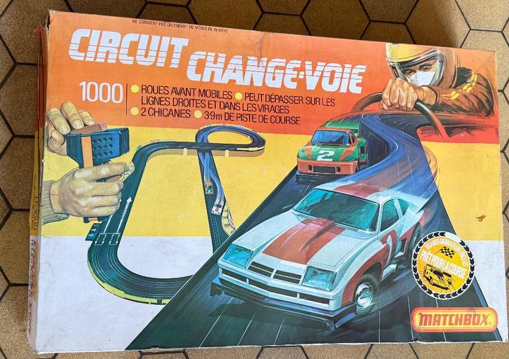 Circuit de voitures électriques Matchbox Lane Changer 1000, Enfants & Bébés, Jouets | Circuits, Circuit, Enlèvement