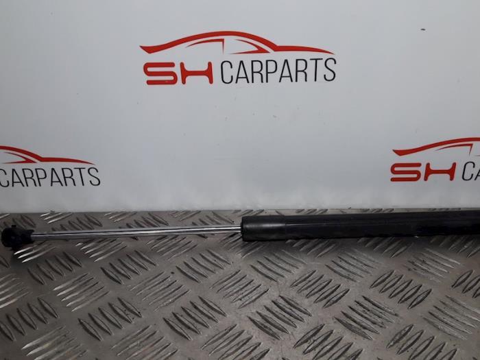 Amortisseur à gaz arrière droit d'un Renault Clio, Autos : Pièces & Accessoires, Renault, -, 3 mois de garantie, Utilisé