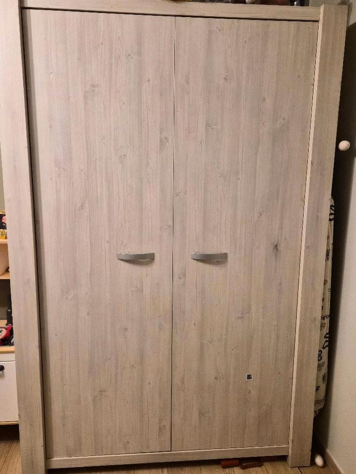 Wooden Wardrobe for Children, Huis en Inrichting, Kasten | Kleerkasten, Zo goed als nieuw, 200 cm of meer, 100 tot 150 cm, 50 tot 75 cm