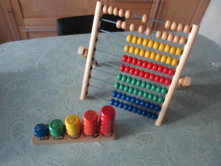 veelkleurig telraam+houten blokje 1-5 met houten ringen, Kinderen en Baby's, Speelgoed | Houten speelgoed, Zo goed als nieuw, Overige typen