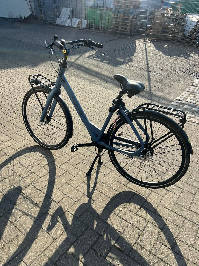 Vélo de ville Cortina - très bon état, Vélos & Vélomoteurs, Vélos | Femmes | Vélos pour femme, Comme neuf, Enlèvement