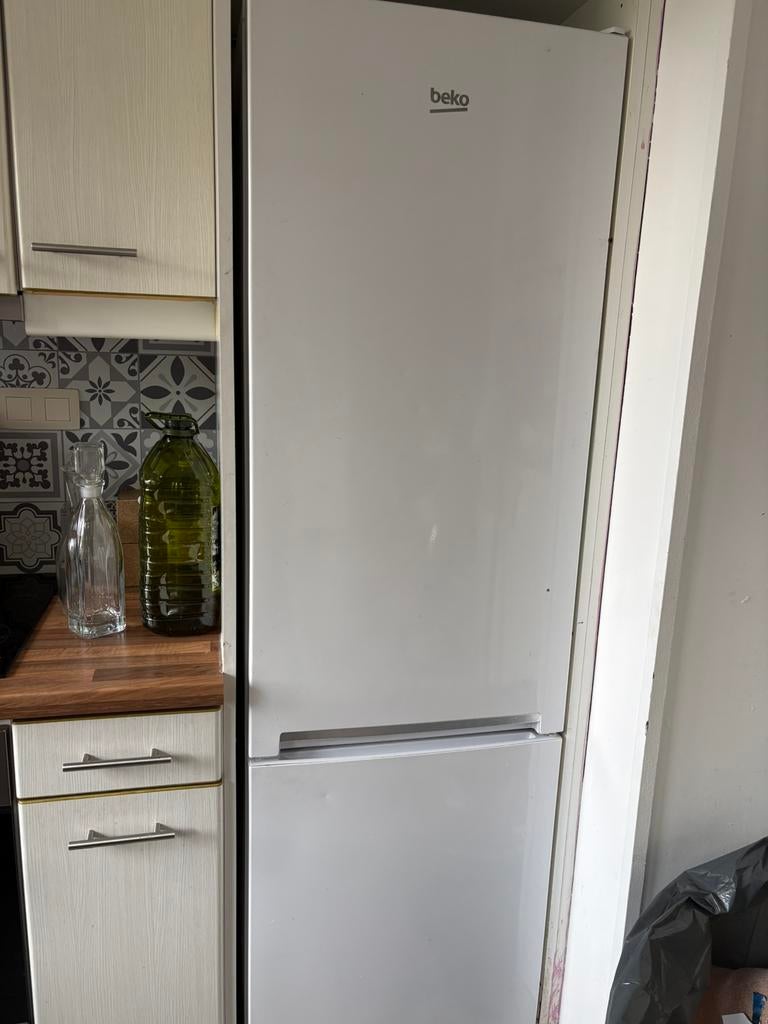 Frigo/congelateur BEKO, Enlèvement, Comme neuf