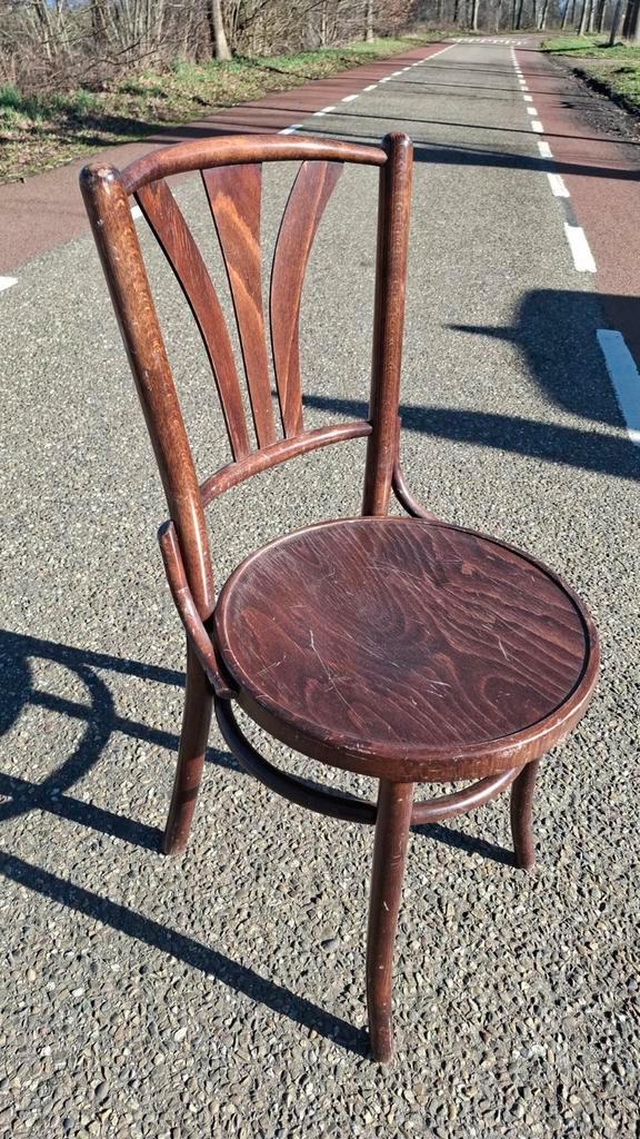 32 cafe thonet bistro stoelen horeca met tafels, Antiek en Kunst, Antiek | Meubels | Stoelen en Sofa's, Ophalen of Verzenden