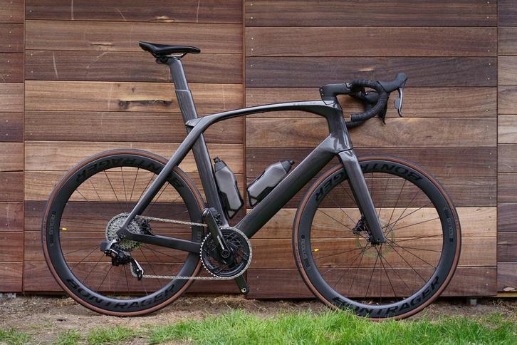 Madone SRAM Force eTap AXS, Vélos & Vélomoteurs, Vélos | Vélos de course, Comme neuf, Hommes, Autres marques, Plus de 20 vitesses