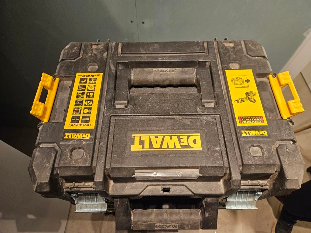 Betonschuur Dewalt, Ophalen of Verzenden