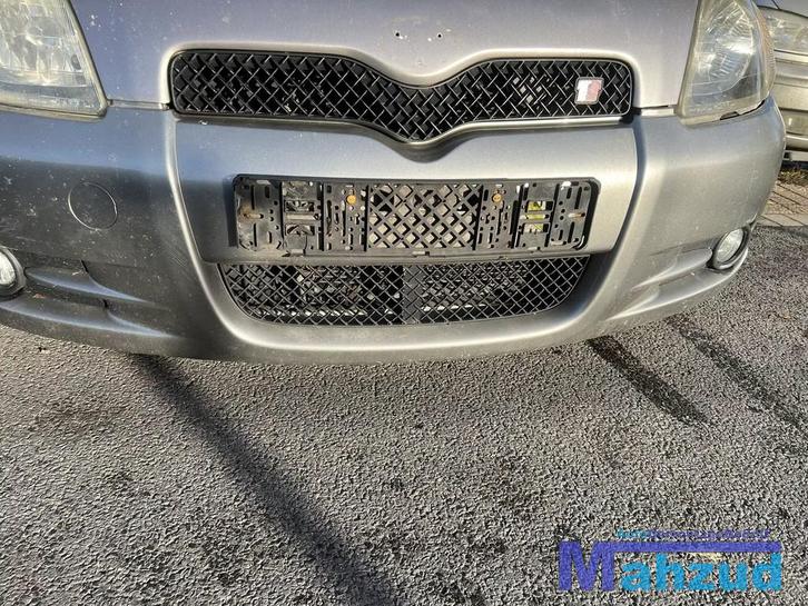 TOYOTA YARIS P1 Grijs voorbumper 1999-2004, Auto-onderdelen, Carrosserie, Bumper, Toyota, Voor, Gebruikt