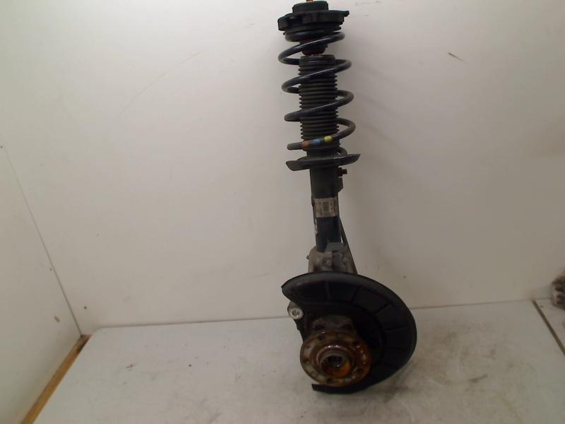 VEERPOOT LINKS VOOR Volkswagen Passat (3C2) (3C0407257G), Gebruikt, De Bloemendaal 21 21
5221 EB  'S HERTOGENBOSCH, NL, Info@123Parts.nl